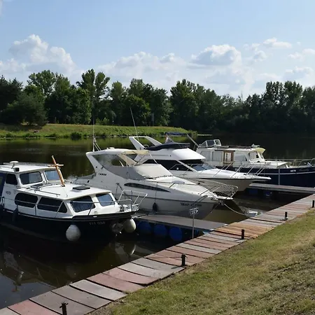 Marina Tynec N. L. - Kemp Holiday park *